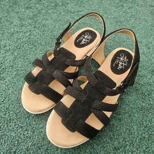 Life Stride 8 Black Sandals